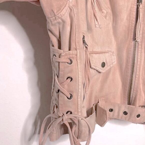 Women Reworked blush denim Custom Free People Motto jacket gold brass tone studs - Picture 10 of 16